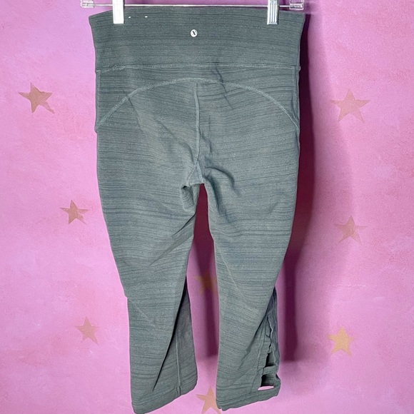 Xersion Cropped Athletic Leggings Size Medium - Picture 2 of 8